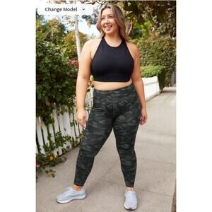 Fabletics Black Blare Cross Back Medium Impact Sports Bra Size 4X